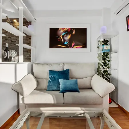Amazing In Apartment *